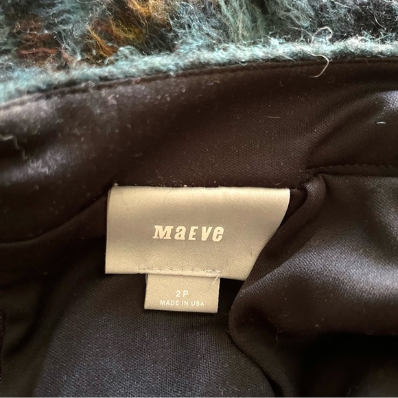 Maeve Textured Skirt • Size 2P - Picture 3 of 7